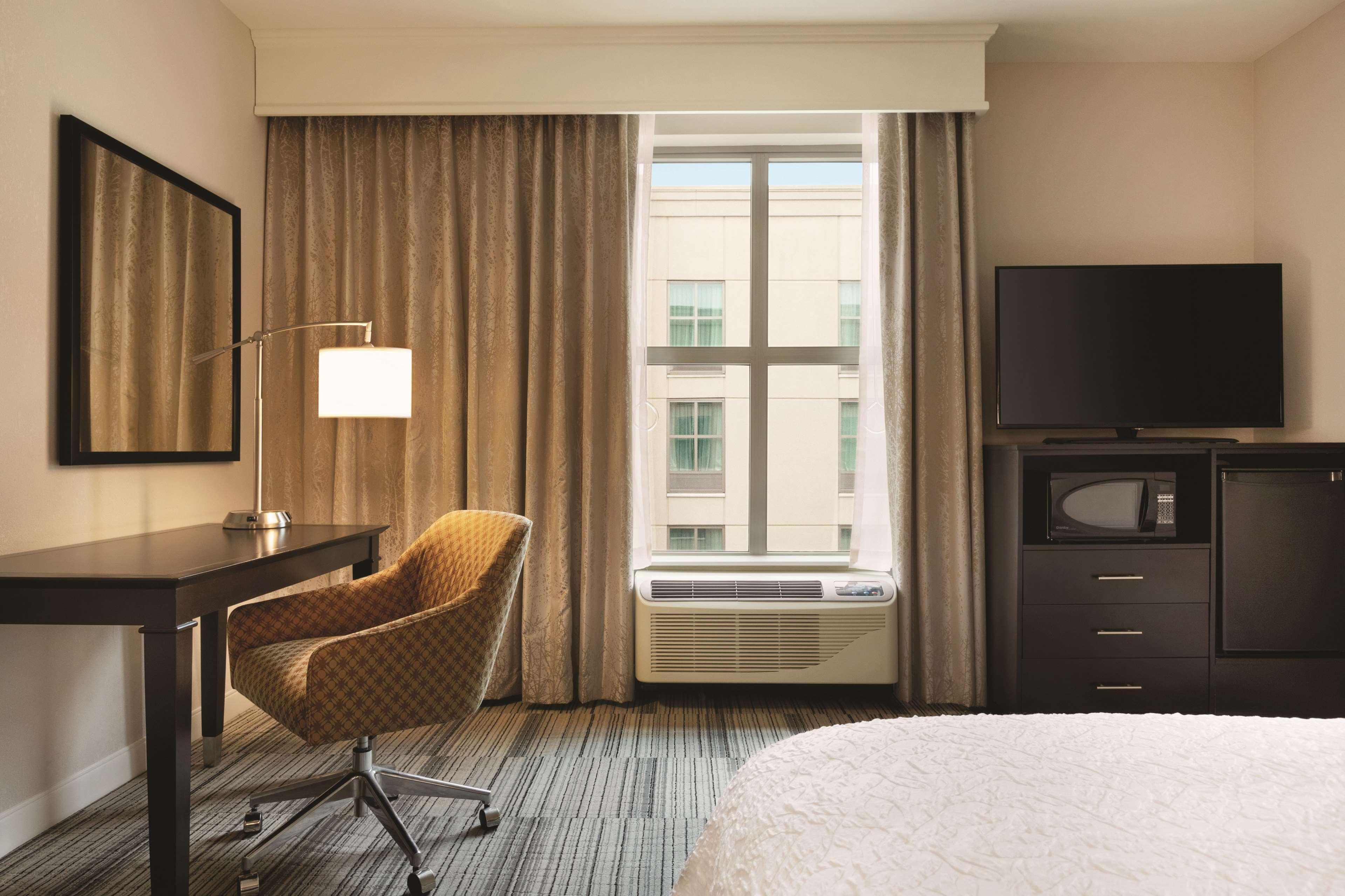 Hampton Inn & Suites - Roanoke-Downtown, Va Экстерьер фото