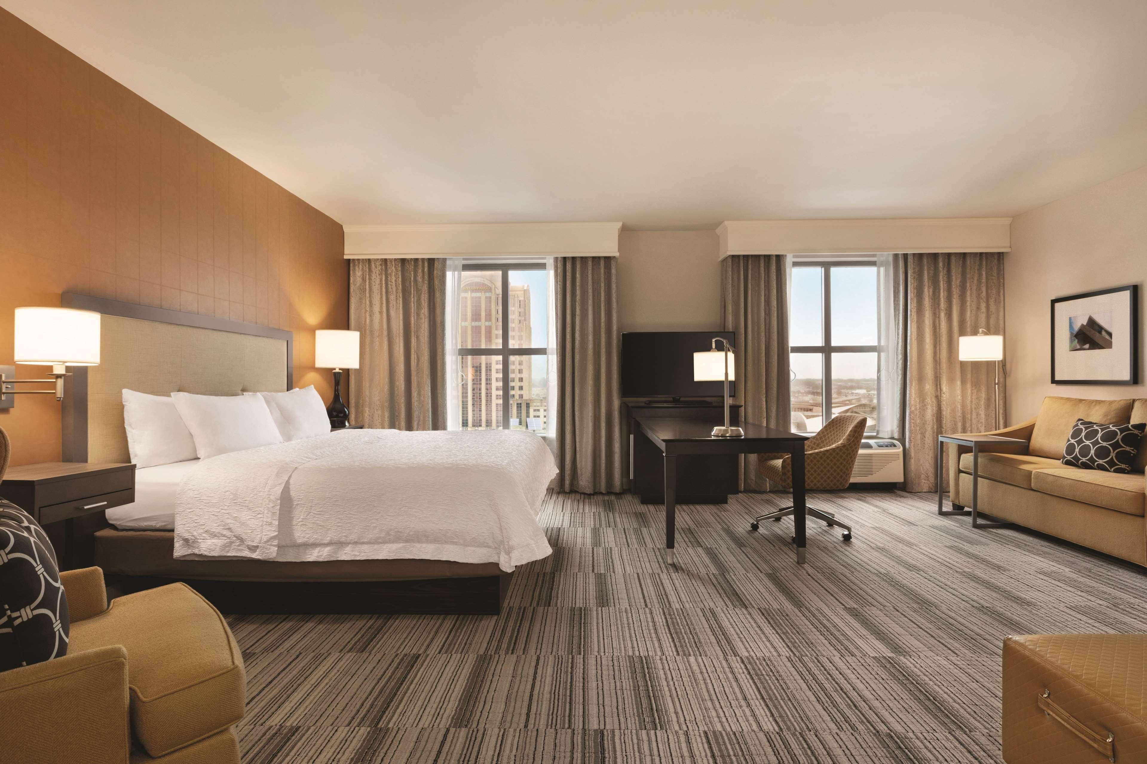 Hampton Inn & Suites - Roanoke-Downtown, Va Экстерьер фото