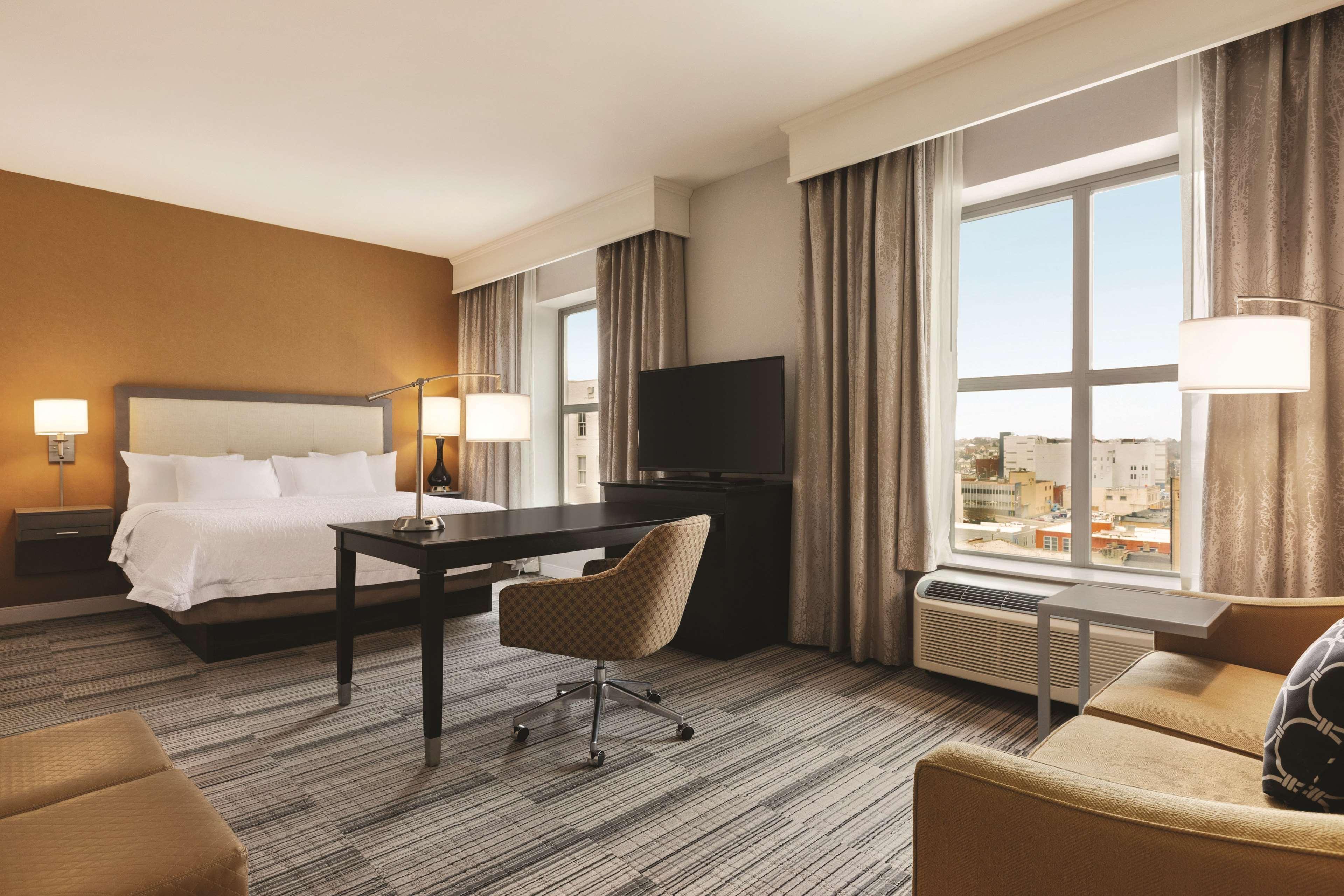 Hampton Inn & Suites - Roanoke-Downtown, Va Экстерьер фото